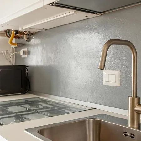 Apartment Piermarini Milan